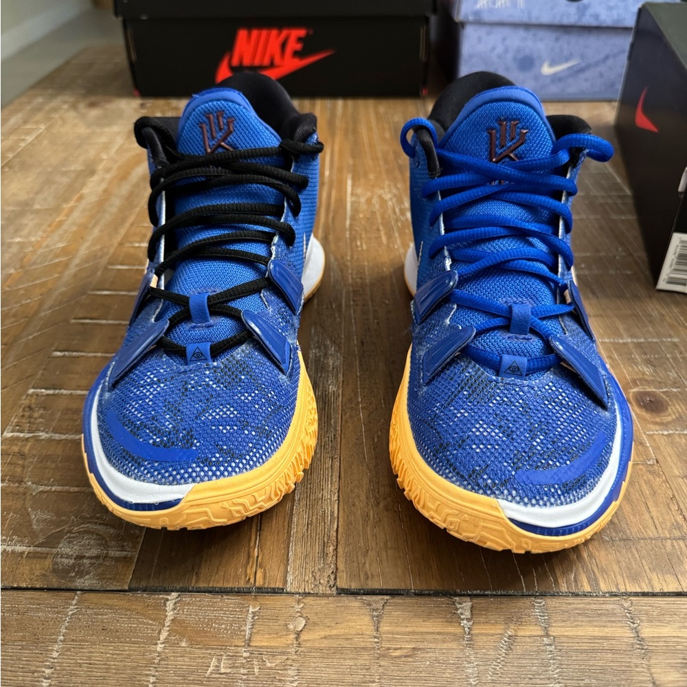 Nike Kyrie 7 “Sisterhood”